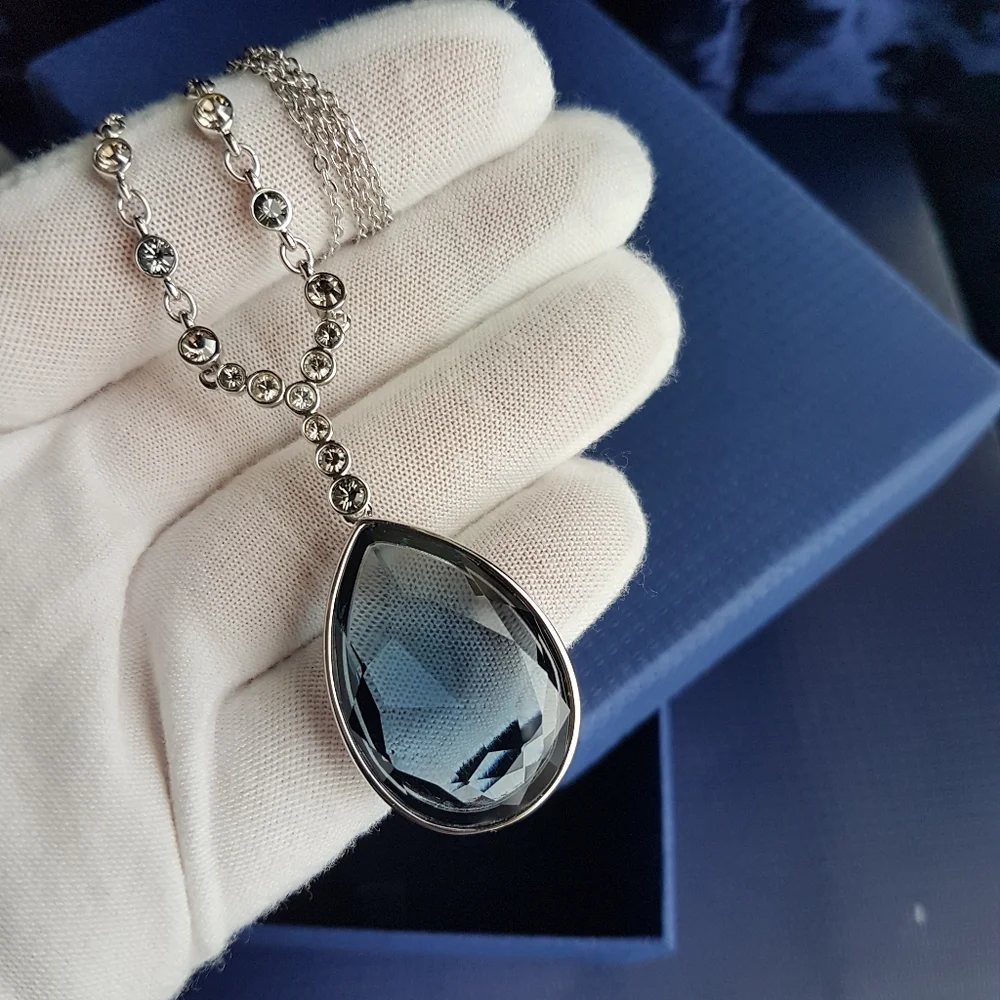 AUTHENTIC Swarovski Montana Blue Meringue Large Teardrop Necklace NIB